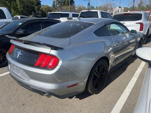 2021 Ford Mustang EcoBoost