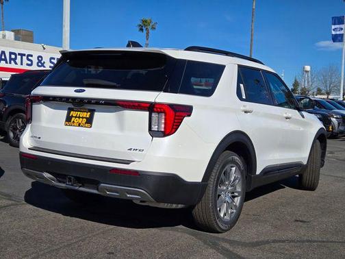 2026 Ford Explorer Active w/200A Pkg