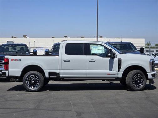 2025 Ford F-250 Platinum
