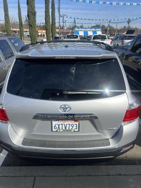 2012 Toyota Highlander SE