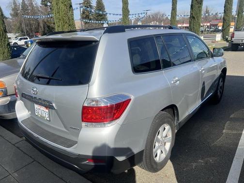2012 Toyota Highlander SE