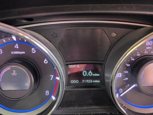 2013 Hyundai SONATA GLS