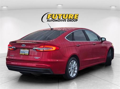 2020 Ford Fusion Plug-In Hybrid Titanium