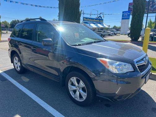 Dark Gray Metallic 2016 Subaru Forester 2.5i Premium