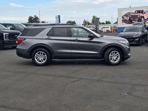 Carbonized Gray Metallic 2026 Ford Explorer Active