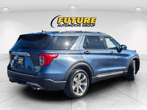 Blue Metallic 2020 Ford Explorer Platinum