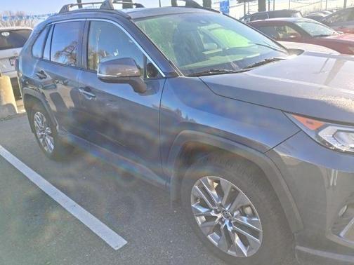 2020 Toyota RAV4 XLE Premium