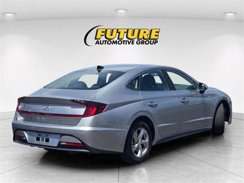 2022 Hyundai SONATA SE