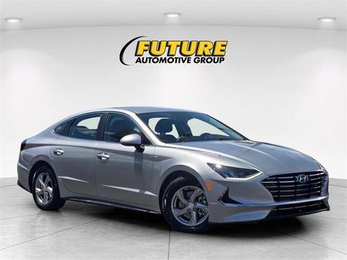 2022 Hyundai SONATA SE
