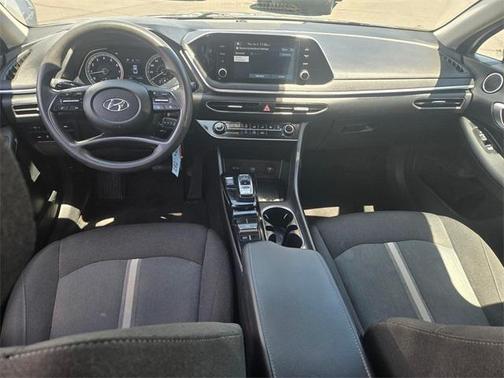 2022 Hyundai SONATA SE