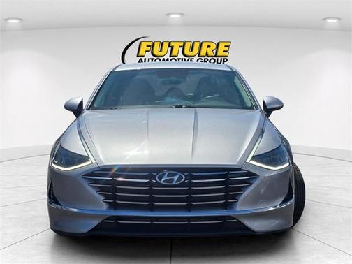 2022 Hyundai SONATA SE