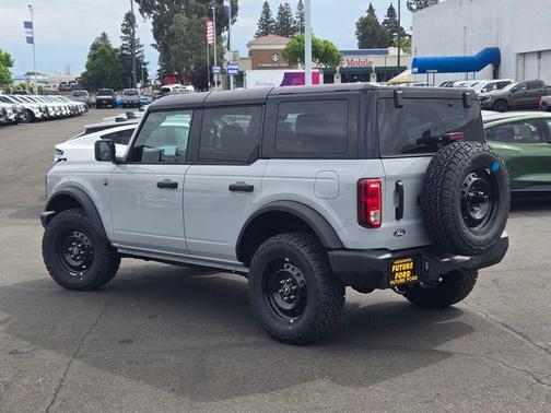 Avalanche Gray 2026 Ford Bronco Big Bend