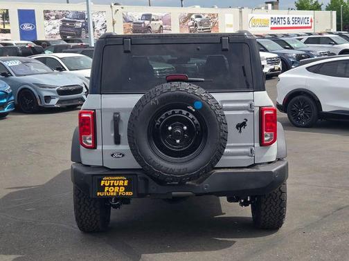 Avalanche Gray 2026 Ford Bronco Big Bend
