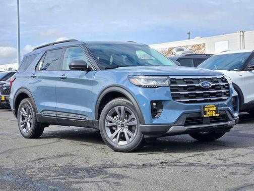 2026 Ford Explorer Active w/200A Pkg