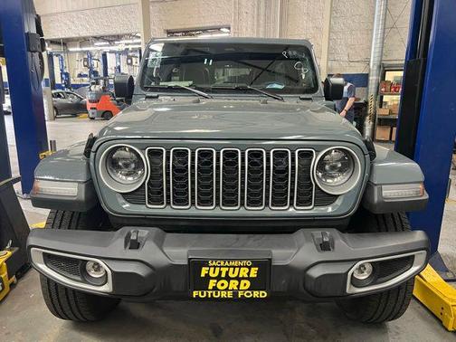 Anvil Clearcoat 2025 Jeep Wrangler 4xe Sahara