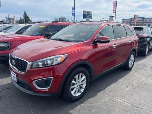 2017 Kia Sorento LX