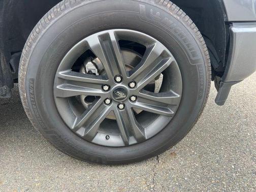 Carbonized Gray Metallic 2022 Ford F-150 Lariat