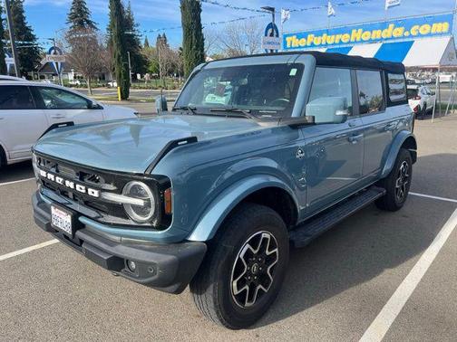 2022 Ford Bronco Outer Banks