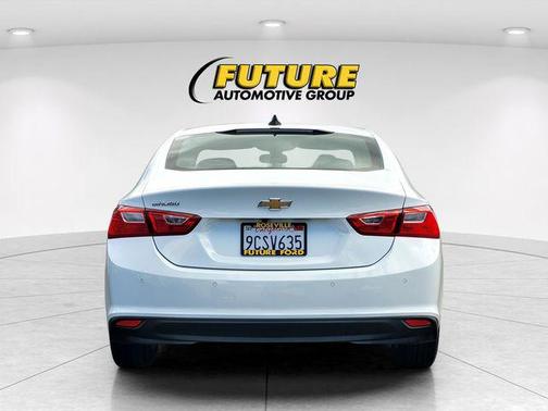Summit White 2022 Chevrolet Malibu 1LS