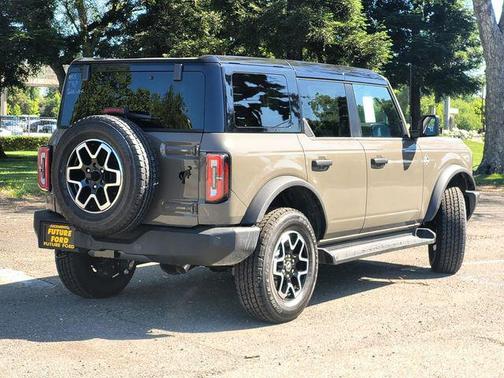 Marsh Gray 2026 Ford Bronco Outer Banks