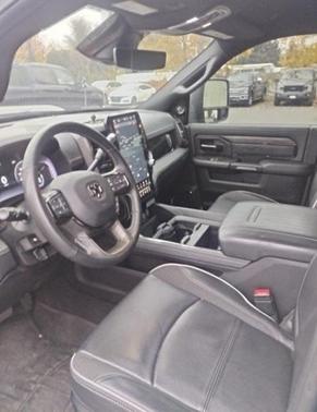 2025 RAM 3500 Limited Crew Cab 4x4 8' Box