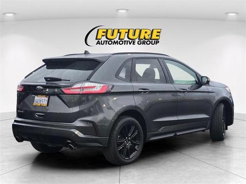 2020 Ford Edge ST