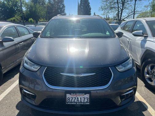 2021 Chrysler Pacifica Touring
