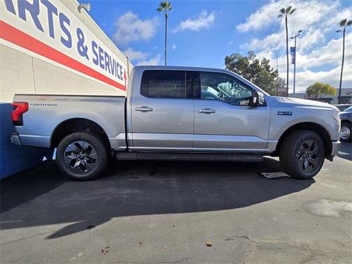 2025 Ford F-150 Lightning Flash
