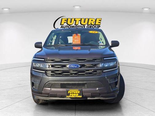 Dark Matter Gray Metallic 2024 Ford Expedition Max XLT