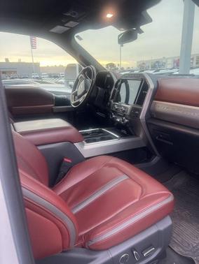 2022 Ford F-250 Platinum