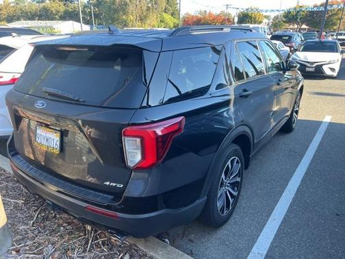 2022 Ford Explorer ST-Line