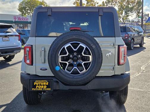 2025 Ford Bronco Outer Banks