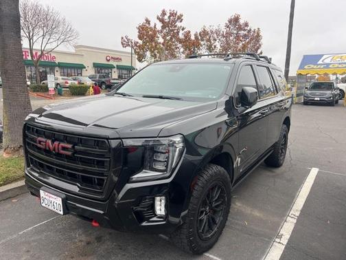 2023 GMC Yukon 4WD AT4