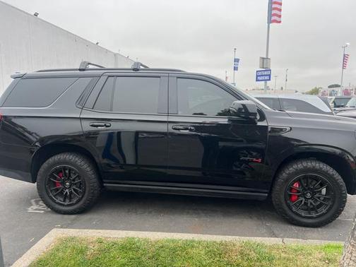 2023 GMC Yukon 4WD AT4