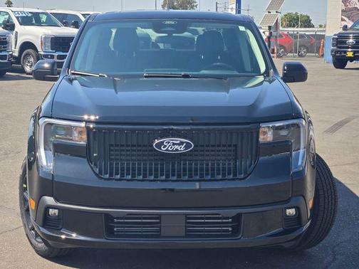 Shadow Black 2026 Ford Maverick Lobo Standard