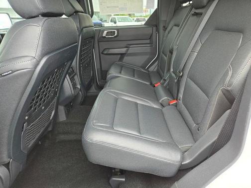 Oxford White 2026 Ford Bronco Big Bend