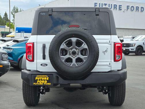 Oxford White 2026 Ford Bronco Big Bend