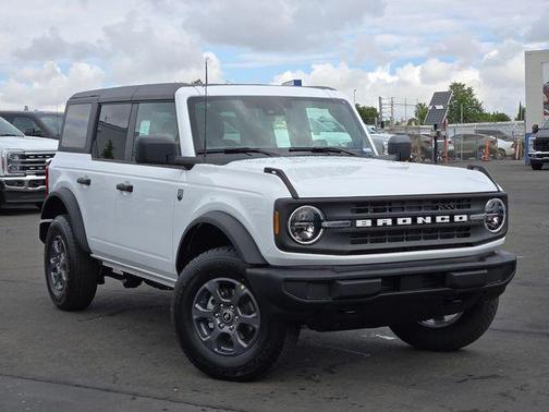 Oxford White 2026 Ford Bronco Big Bend
