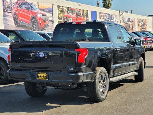 2025 Ford F-150 Lightning LARIAT