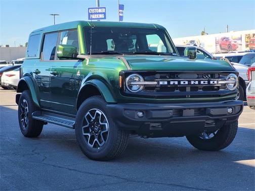 2025 Ford Bronco Outer Banks