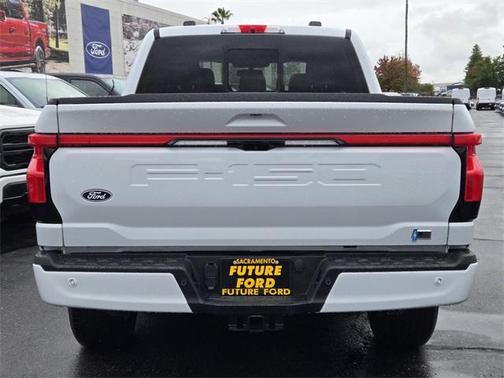 2025 Ford F-150 Lightning LARIAT