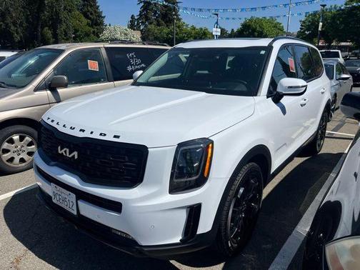 Glacial White Pearl 2022 Kia Telluride SX