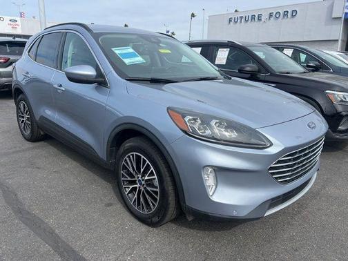 2022 Ford Escape Titanium