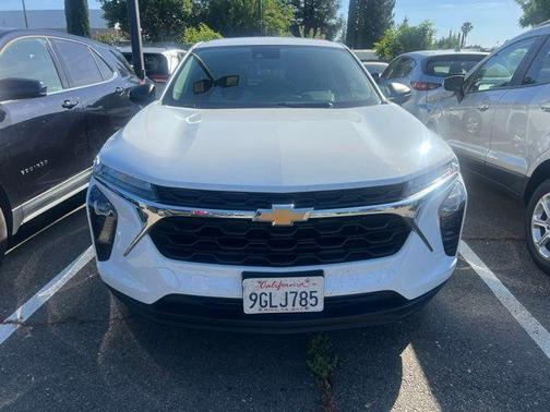 Summit White 2024 Chevrolet Trax LS