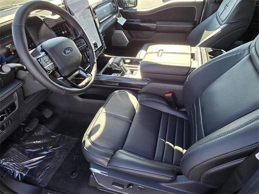 2025 Ford F-150 Lightning Platinum