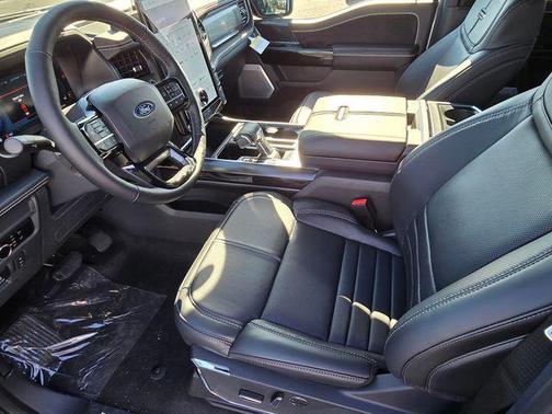 2025 Ford F-150 Lightning Platinum