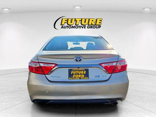 2015 Toyota Camry Hybrid SE