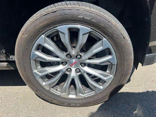 Onyx Black 2021 GMC Yukon Denali