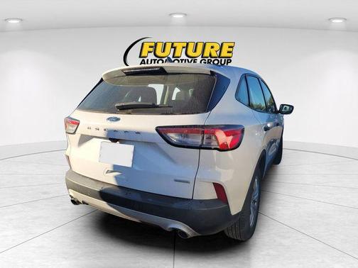 Oxford White 2020 Ford Escape S