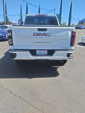 2024 GMC Sierra 2500 AT4